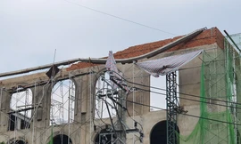 Sập giàn giáo thi công nhà hàng ở thành phố Thủ Đức, 2 người tử vong 