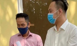 Khởi tố 3 đối tượng lừa bán găng tay y tế để chiếm đoạt gần 1,8 triệu USD 