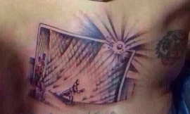 Xăm hình pha bỏ lỡ lên lưng