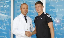 Kroos hoàn tất việc kiểm tra y tế ở Real.