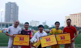 Tin lớn & Anh em vô địch