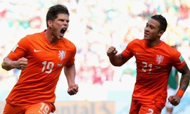 Hunterlaar (trái) và Depay đều đã ghi bàn giúp Hà Lan giành chiến thắng tại World Cup 2014 khi vào sân từ ghế dự bị.