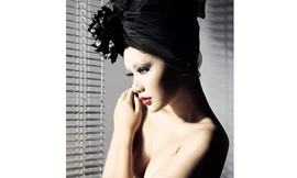 Phan Như Thảo khóc vì trượt “Miss… ao làng”