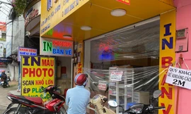 Ngày đầu TP.HCM nới giãn cách: Gen Z sợ quên đường, tranh thủ giải quyết nhu cầu cấp thiết