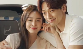 Trên sân khấu là "cá mập" nhưng ở nhà Bi Rain lại hóa "cá con" với Kim Tae Hee thế này