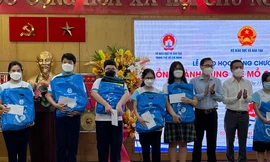 TP.HCM trao 400 suất học bổng cho các học sinh bị ảnh hưởng bởi đại dịch COVID-19