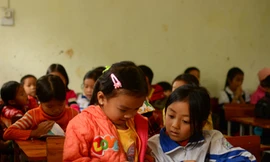 'Tiếp lửa' văn hóa đọc cho học sinh dân tộc Hòa Bình