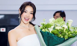 Loạt ảnh hé lộ nhan sắc thật qua ‘camera thường’ của ‘nàng Hậu’ quốc tế này khiến V-net ‘ngỡ ngàng’