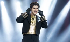 Không hổ danh 'chiến thần ballad', nam ca sĩ này bất chấp độ cao nguy hiểm, hát live 'cực đỉnh'