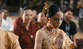 'Mỹ nhân màn ảnh' Rima Thanh Vy lần đầu tiên 'kết hôn' với một diễn viên ngoại quốc