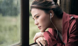 Nữ ca sĩ Hà Nhi trải lòng: 'Một mối tình có thể tan vỡ kể cả khi không có người thứ ba xuất hiện'