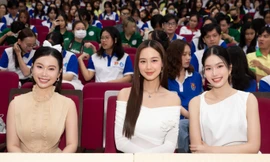 Á hậu Phương Anh: ‘Chỉ cần mình cố gắng thì cuộc đời sẽ trả lại cho mình kết quả bằng cách khác’