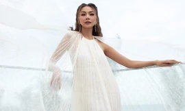 Xứng danh ‘chị đại làng mẫu’, Thanh Hằng giữ phong độ diễn vedette, được netizen xuýt xoa vì độ trẻ trung