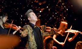 Đàm Vĩnh Hưng bất ngờ tiết lộ cát sê 'choáng' của diva Hồng Nhung, bị đàn em Uyên Linh 'tố' điều này