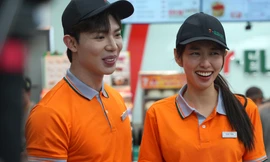 Bộ đôi Thùy Tiên, Erik ‘sốc’ và cảm thấy bất ổn khi trải nghiệm sự thật 'bất đắc dĩ' này