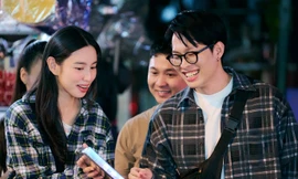 Vừa nhận bằng thạc sĩ, Hoa hậu 'nhảy việc nhiều nhất showbiz' Thùy Tiên cùng dàn 'Anh trai say hi' 'đu đêm' dịp Tết 2025