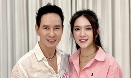 Gia đình 'nghệ sĩ quốc dân' Lý Hải - Minh Hà về miền Tây trao học bổng, hỗ trợ bà con khó khăn