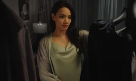 'Cặp đôi dì cháu hot nhất Vbiz' bất ngờ 'đối đầu' nhau khiến dân mạng 'bật ngửa'