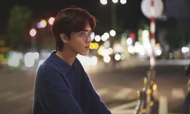 Chân dung 'hiện tượng âm nhạc' mới nổi sinh năm 2005 làm giới trẻ thích thú với giai điệu 'chữa lành'