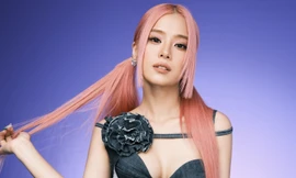 Rũ bỏ hình ảnh trong trẻo, 'nàng tắc kè hoa V-biz' không ngần ngại ‘biến hóa’ ngày càng gợi cảm