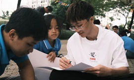 Học trò Binz tại 'Rap Việt' Obito truyền tinh thần sống tích cực, dám thay đổi để hoàn thiện bản thân đến bạn trẻ