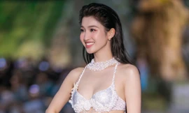 Đâu chỉ sở hữu làn da đẹp nhất, Á hậu Phương Nhi thường xuyên diện bikini khoe body 0% mỡ thừa