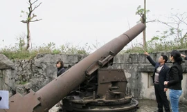 Bí ẩn siêu pháo trên đỉnh núi Cát Bà