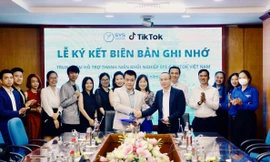 Hợp tác nâng cao năng lực kinh doanh số cho 20 triệu thanh niên Việt Nam