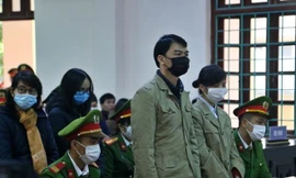 Các bị cáo tại toà. Ảnh: N.T