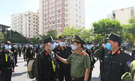 Thứ trưởng Bộ Công an Nguyễn Văn Sơn tại lễ giao quân. Ảnh: C.A