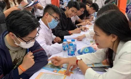 Với nhiều phương thức xét tuyển, thí sinh không còn phụ thuộc vào điểm thi tốt nghiệp THPT để xét tuyển ĐH (ảnh chụp trước ngày 27/4). Ảnh: Diệp An