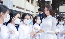 Hoa hậu Nguyễn Thúc Thùy Tiên ngày càng đẹp hơn lên nhờ phương châm sống tích cực, làm việc thiện 