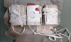 Hơn 100 bức thư được phát hiện tình cờ tại Cục Lưu trữ Quốc gia Anh