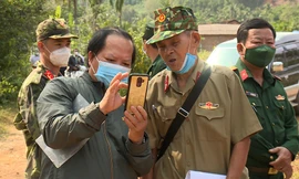 Cựu chiến binh Đặng Hà Thụy (thứ 2 bên phải phía trên hàng đầu) Ảnh: A.Dũng 