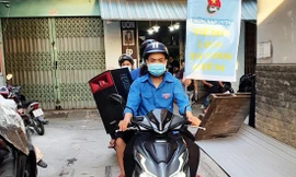 Từ cuối tháng 4, “Tiếng loa thanh niên” của Đoàn phường Nam Dương (quận Hải Châu) vang lên trong những ngõ nhỏ, hẻm sâu Ảnh: PV 