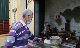 Ông Võ Văn Hạ chia sẻ những câu chuyện về “vị thần hộ mệnh” của ngư dân miền biển 