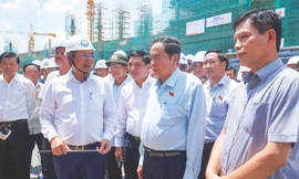 Chủ tịch Quốc hội Trần Thanh Mẫn tại công trường dự án Cảng HKQT Long Thành