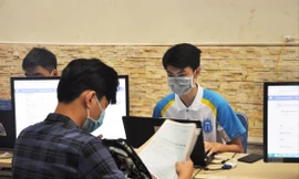 Sinh viên nhập học tại Trường ĐH Mở Hà Nội năm 2020 Ảnh: Diệp An