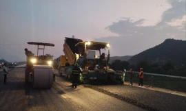 Phấn đấu giải ngân đầu tư công đạt mức cao để đóng góp 2% vào tăng trưởng GDP năm 2023 ảnh: Thuỳ Dương 