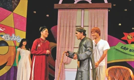 NSND Hồng Vân, NS Xuân Bắc và NS Quang Thắng trong một lần diễn vở Số đỏ 