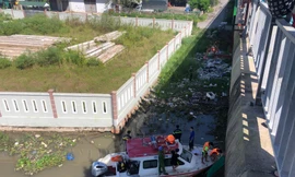 Tá hỏa phát hiện thi thể phân hủy trôi trên sông Bạc Liêu – Cà Mau