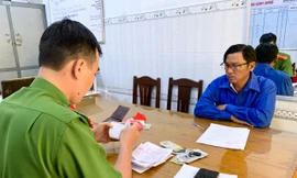 Bắt thầy cúng lừa đảo 'di cung hoán số’, chiếm đoạt hơn 700 triệu đồng