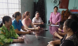 Hội chị em làm giàu nhờ hùn vàng 