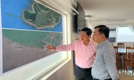 Mỗi năm, biển 'nuốt' 350ha đất, rừng ven biển ở Cà Mau