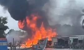 Cháy cây xăng ở Đất Mũi