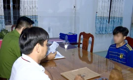 Bắt đối tượng hiếp dâm trẻ em mang lệnh truy nã đặc biệt 