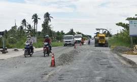Gần 70 tỷ đồng sửa chữa gấp các tuyến quốc lộ qua Cà Mau