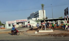 Chủ tịch tỉnh 'duyệt' mượn kinh phí trả nợ lương nhân viên y tế 