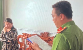 Tạm giam dì ruột của hai nghi can trộm vàng nhà phó Phòng TN&MT ở Cà Mau