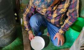 Nước sạch ở xã nông thôn mới có lẫn cát